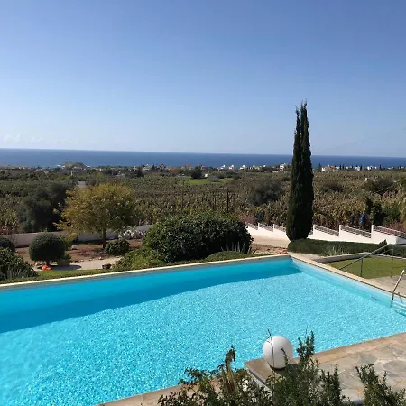 White House For A Perfect Family Holiday * Peja