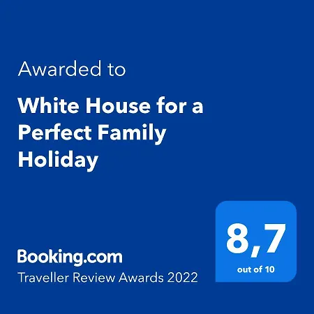 White House For A Perfect Family Holiday Villa Peyia